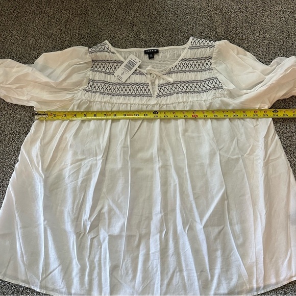 TORRID 00 XL 0X White Cotton Blouse Black Stitch Detail R $49 - Picture 10 of 11